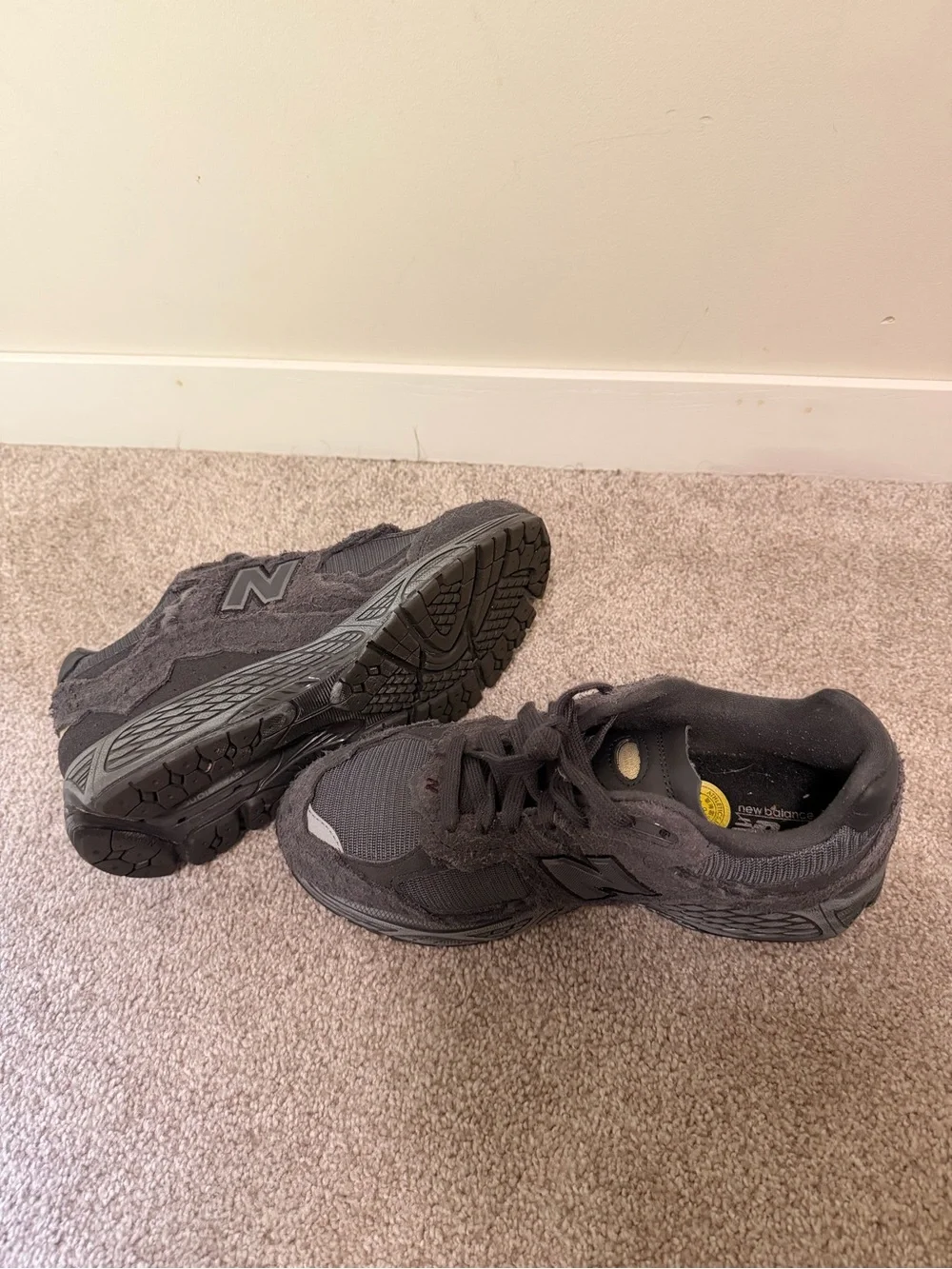 New Balance 2002R Grey/Black Suede